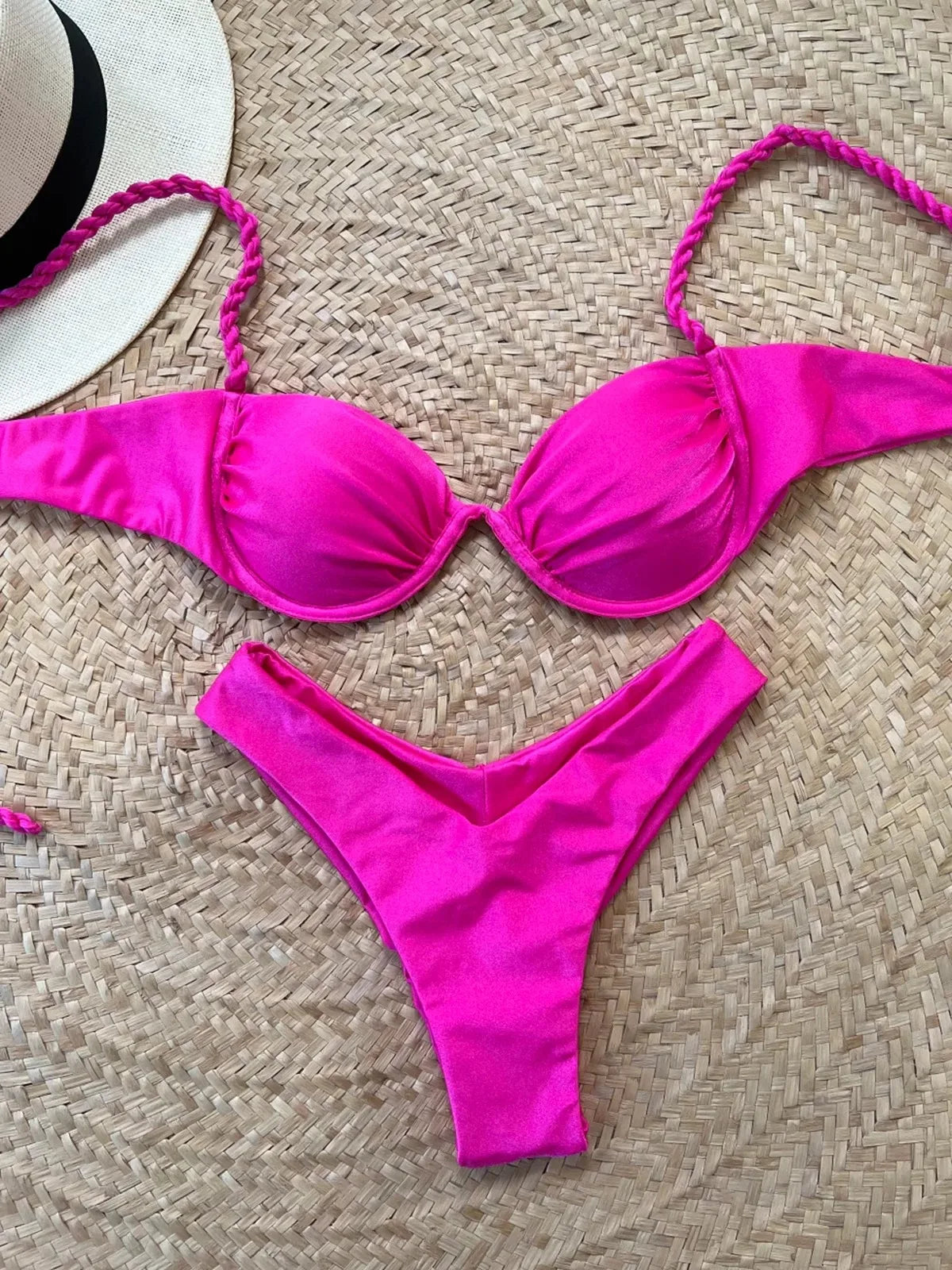 Push Up Bikinis 2024 Brilhoso