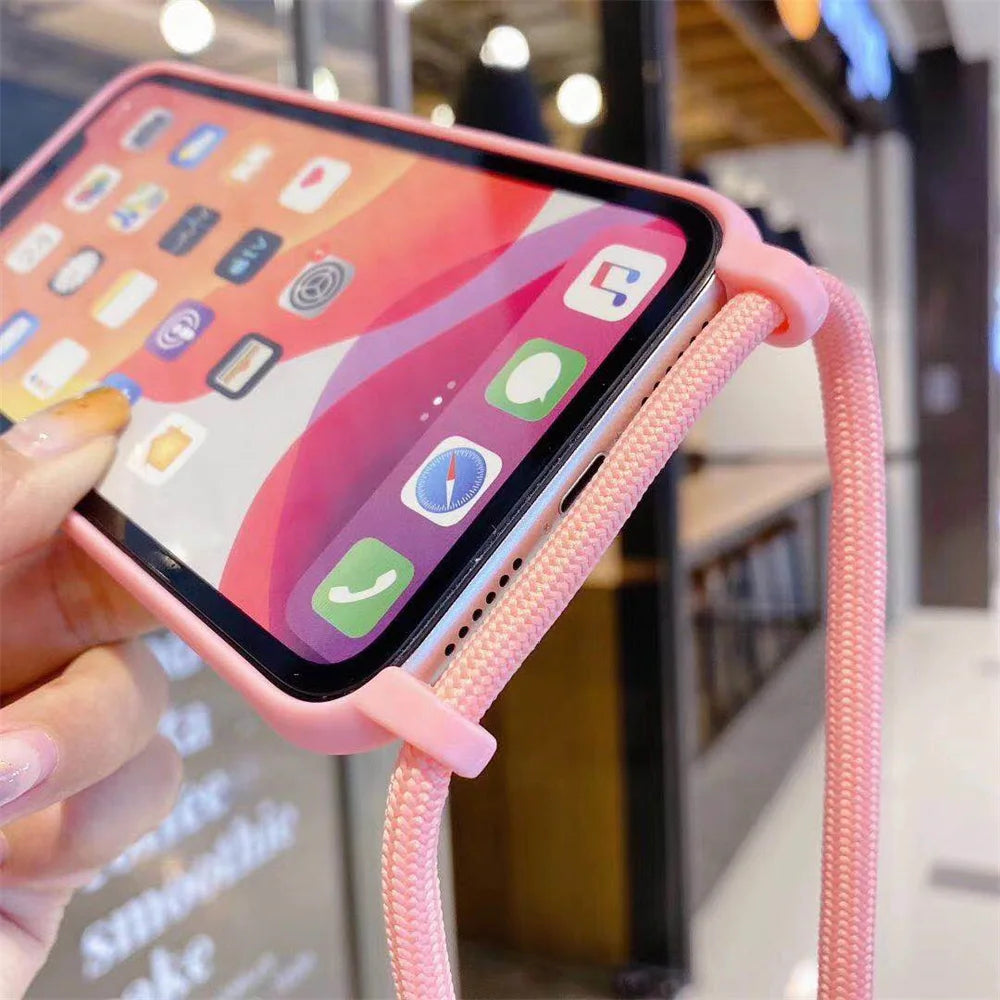 Capa de Silicone para Iphone com corrente de 2 pontos